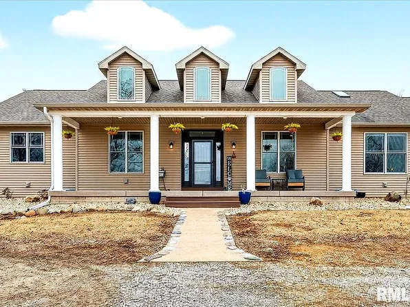 3661 Cole Hollow Rd, Pekin, IL 61554