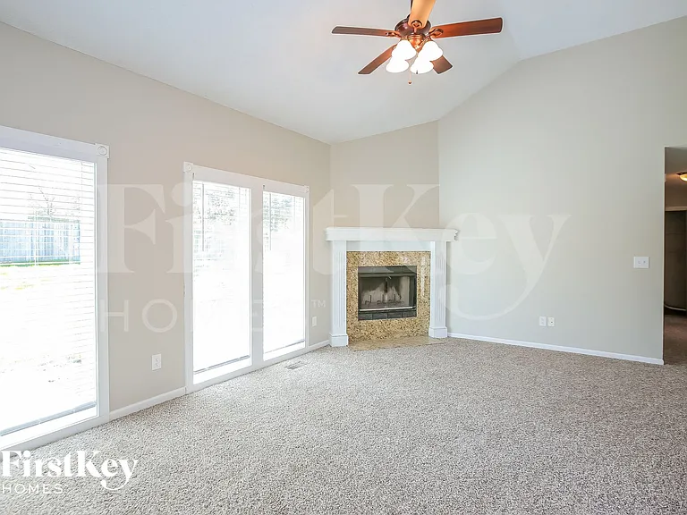 1601 NW 79th Ter — Photo 4