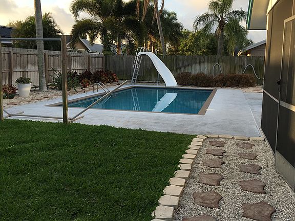 2nd image of 1002 NW 10th Ct