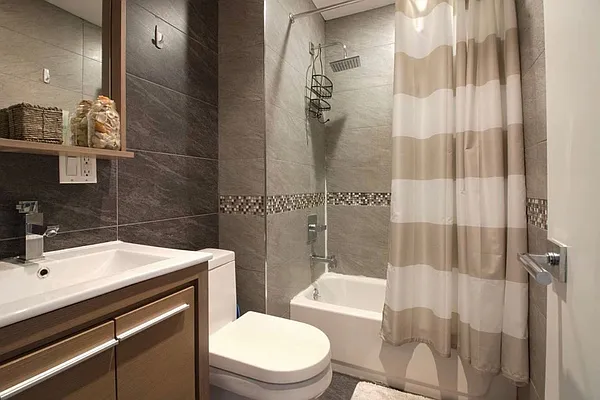 Rented by Safdie Realty Group | media 15