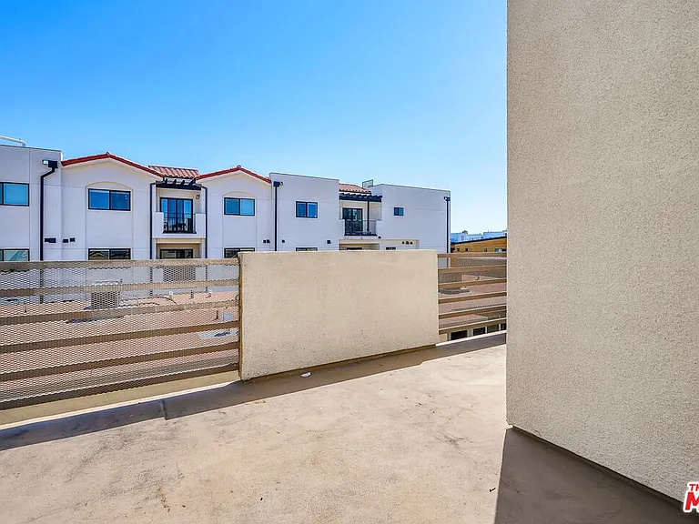 1546 Hi Point St #201 — Photo 10