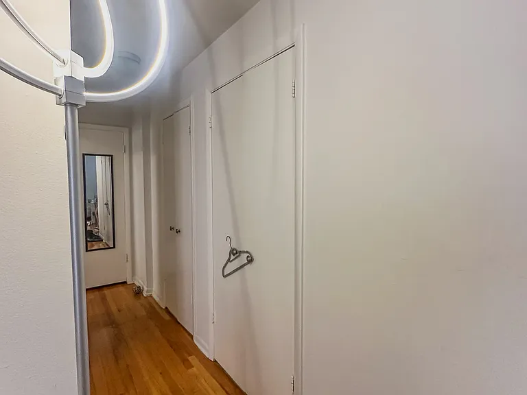 2336 N Commonwealth Ave #403 — Photo 9