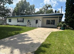 605 4th St, Garwin, IA 50632