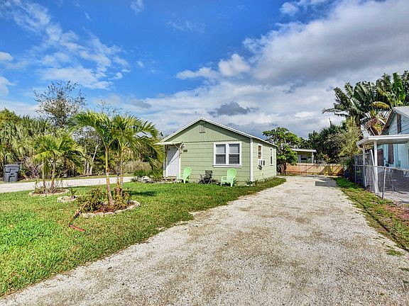 Home For Sale In GREENACRES 1