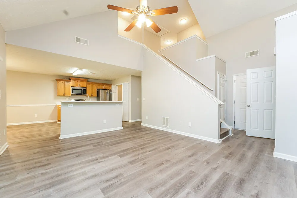 3 bed, 2.0 bath, 1534 sqft, $1,930 — Photo 4