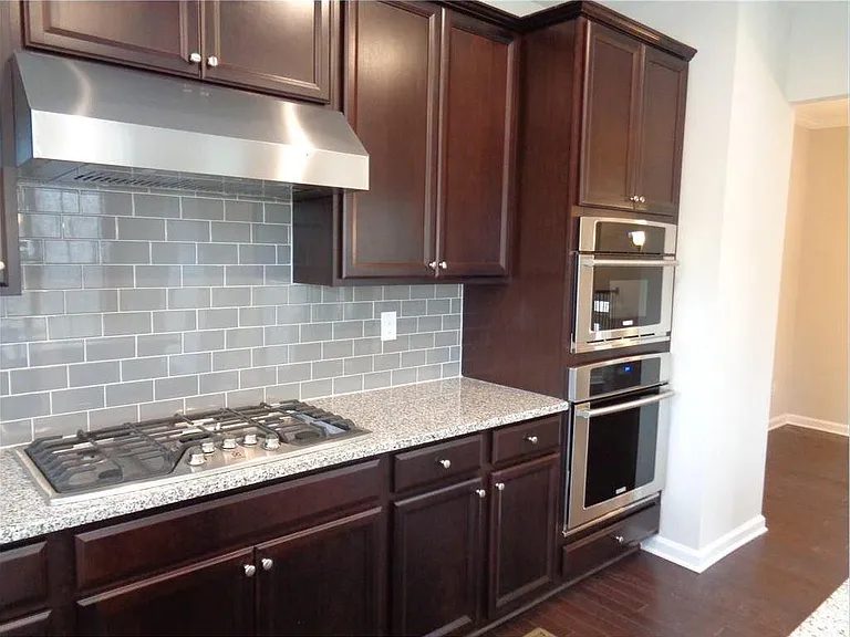 661 Sunset Park Dr — Photo 13