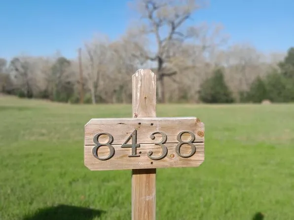 8438 County Road 373d, Henderson, TX 75654