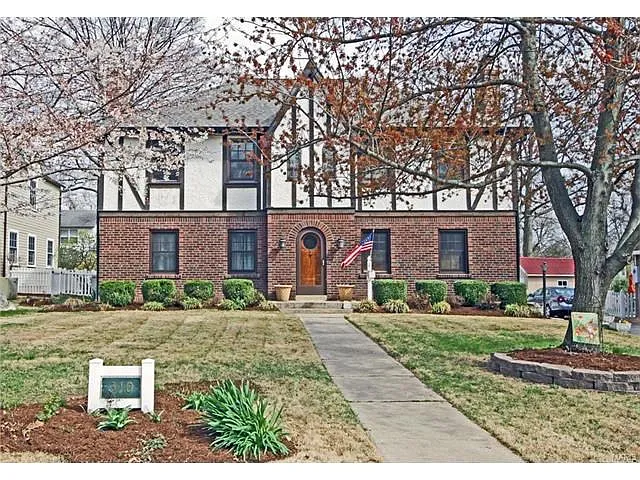 310 Selma Ave photo 1