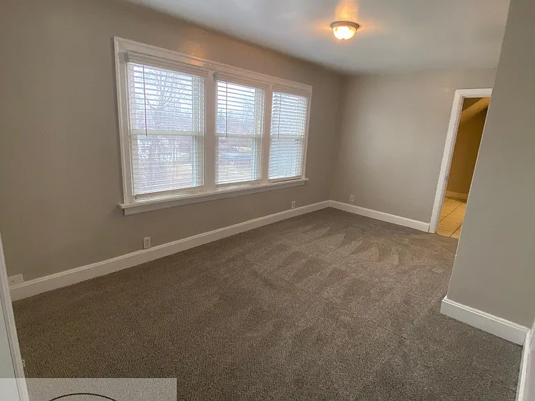 310 Brown Ave — Photo 21
