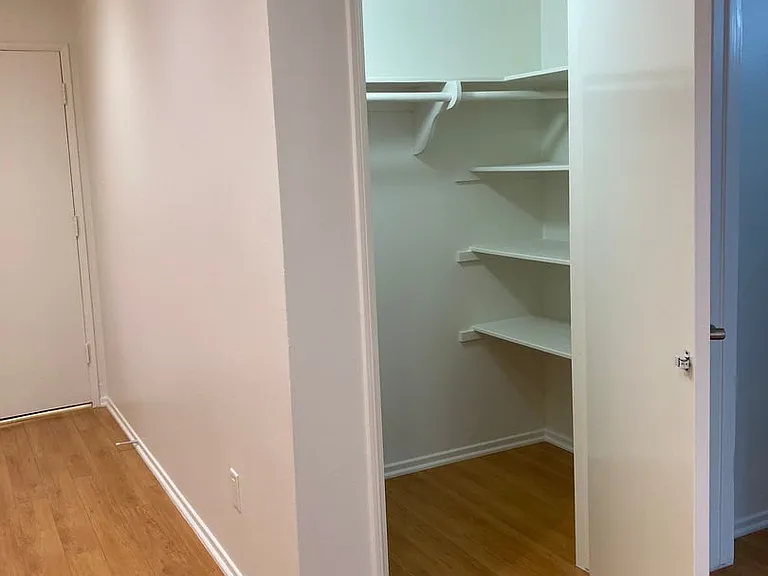 130 W Mountain St — Photo 20