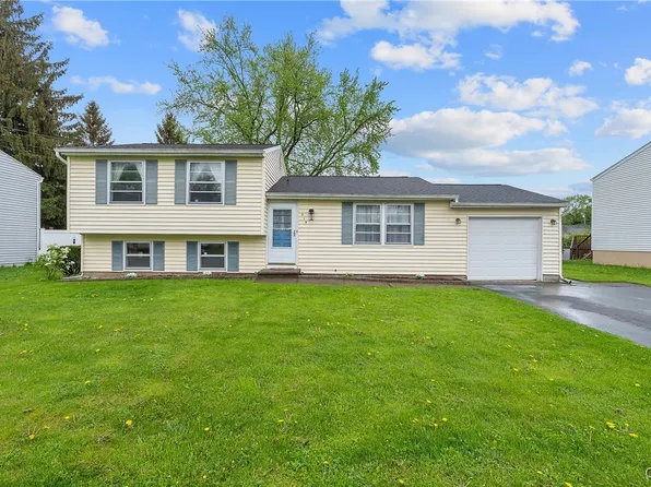 514 Rita Dr, North Syracuse, NY 13212