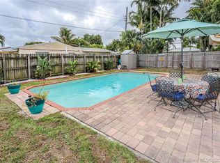3112 Hayes St, Hollywood, FL 33021