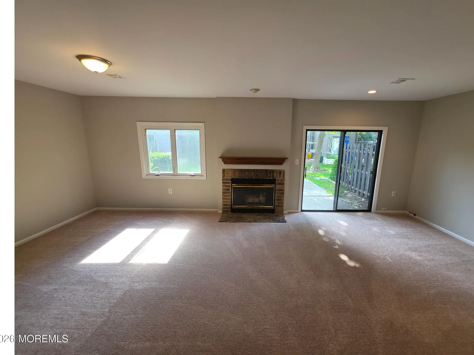 3 bed, 2.5 bath, 1745 sqft, $3,500 — Photo 4