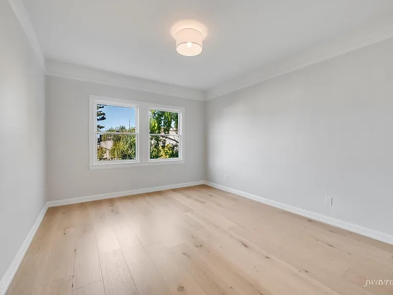 30 Liberty St #6 — Photo 11