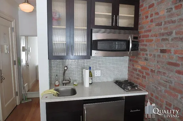 Rented by (Legacy) NY Quality Living Uptown | media 9