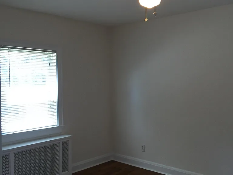 3413 Falls Rd #1A — Photo 4