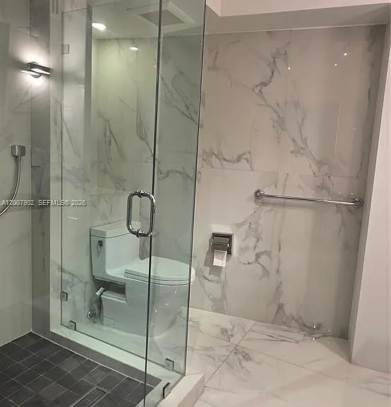 5255 Collins Ave #7G — Photo 28