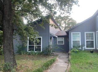 1218 Elm Ct, Runaway Bay, TX 76426
