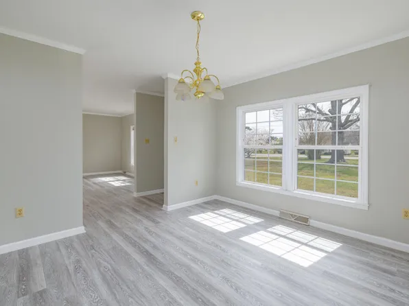 26 Twelve Oaks Ln, Henderson, NC 27537