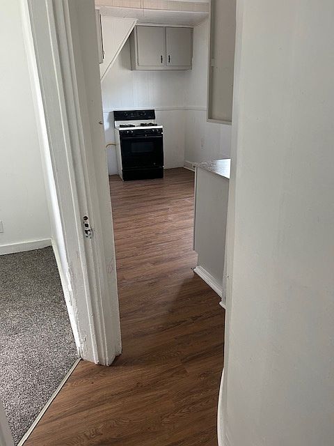 1st image of 33 Montrose St #D