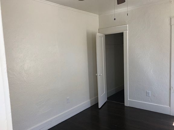 4th image of 3663-65 33rd St #33