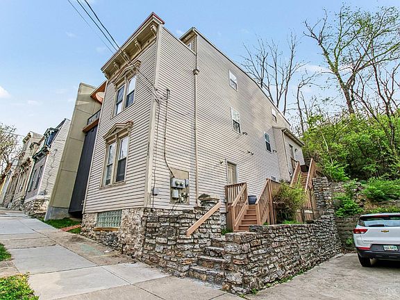 3rd image of 2226 Ravine St