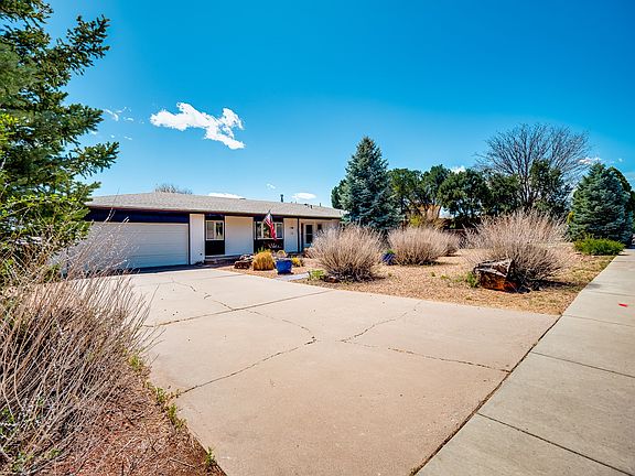 3rd image of 51 Grand Canyon Dr
