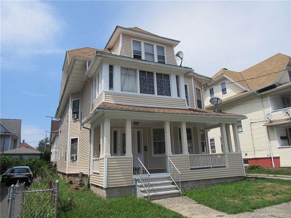 2nd image of 72 Merchant St