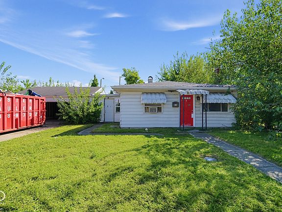 2nd image of 1745 Calvin St