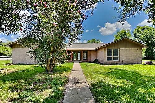 2405 Avenue G Photo 1