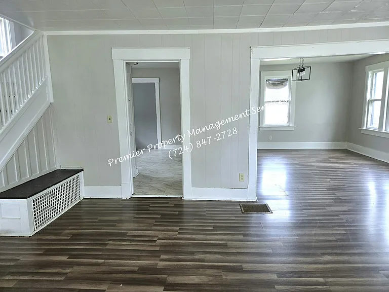 201 Mills Way — Photo 2