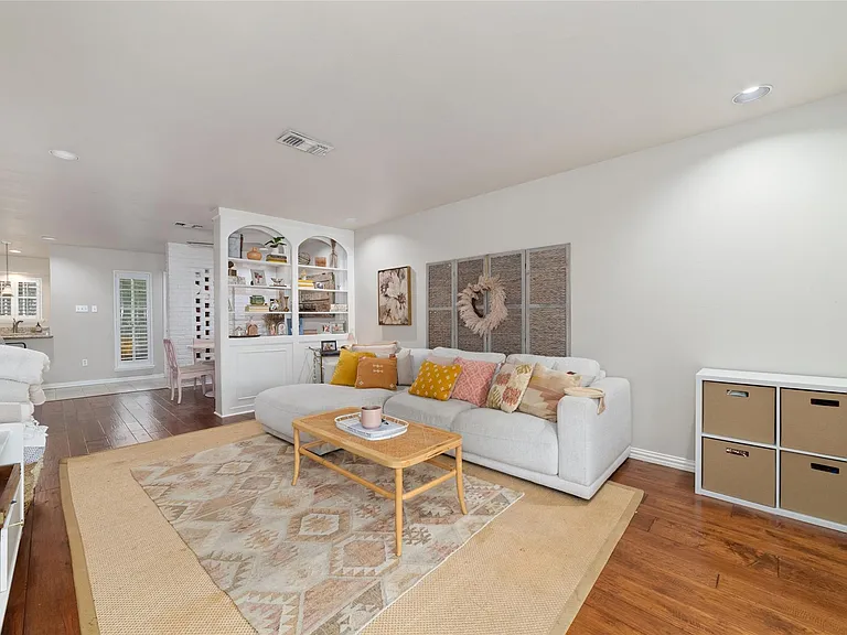 869 Wax Myrtle Ln #A — Photo 11