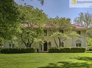 6431 Wenonga Rd, Mission Hills, KS 66208