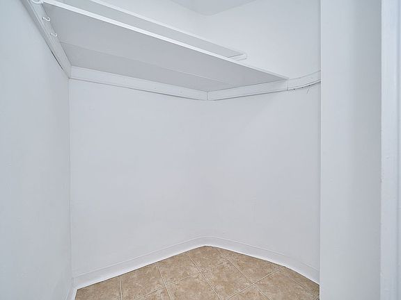 2nd image of 105 Ashland Pl APT 4C