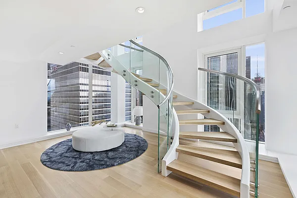 Sold by Compass | media 6