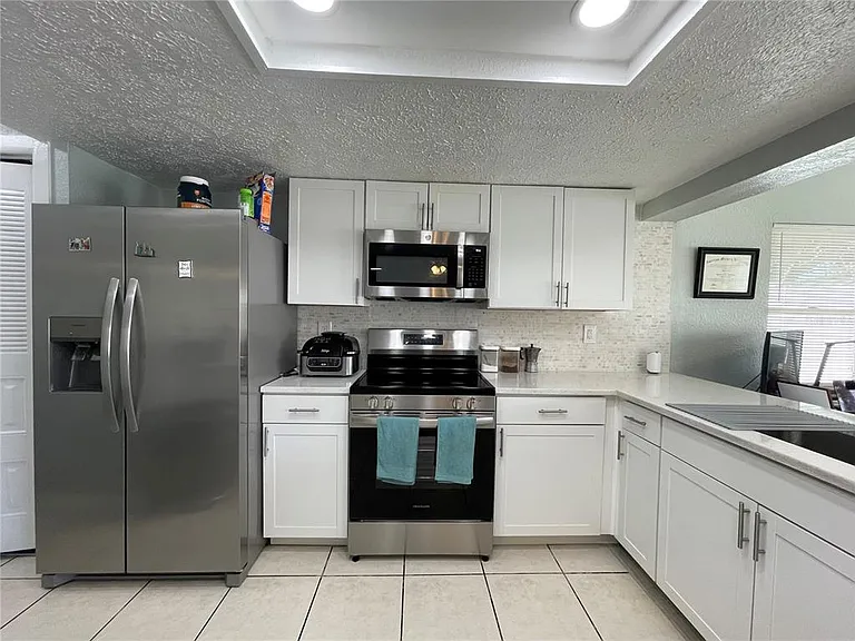 8910 Elm Leaf Ct — Photo 12