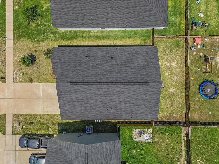 111 Bering Dr — Photo 23