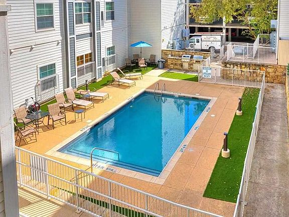 5th image of 251 W Miller Ave #211