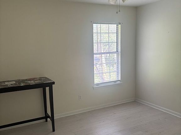 3rd image of 2238 Morningside Dr APT E