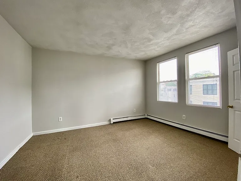 594 Somerville Ave #2B — Photo 7