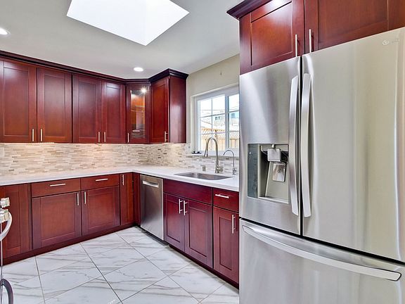 4th image of 4728 Parkwest Dr