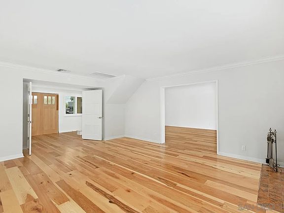 4th image of 6093 Wenrich Dr