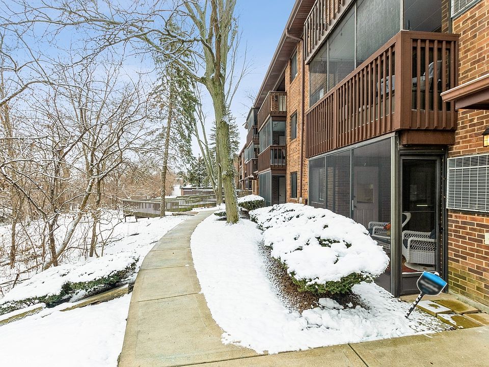 1st image of 15125 Quail Hollow Dr #1S