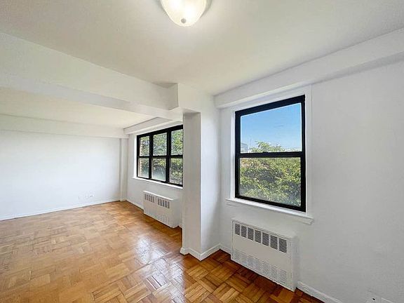 5th image of 65 E 19th St APT 8D