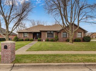 3559 S Swan Avenue, Springfield, MO 65807