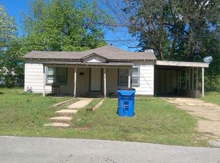 711 W Park Ave, Checotah, OK 74426