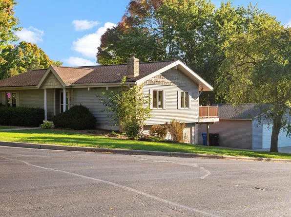 100 Valley View Ct, Verona, WI 53593