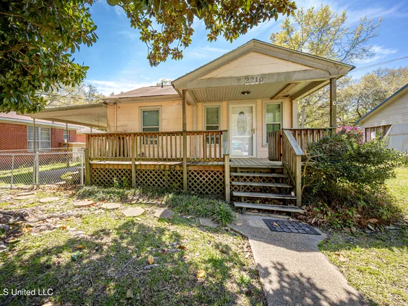 2210 Taft Ave, Pascagoula, MS 39567