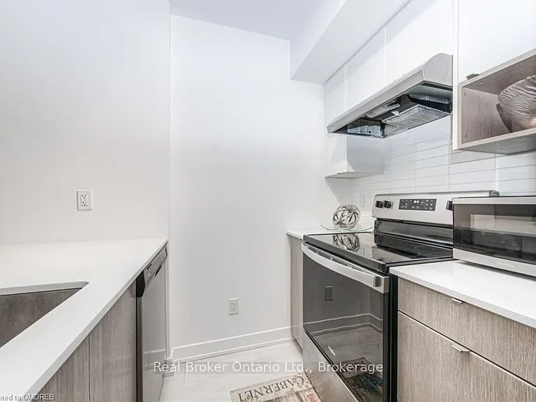 1135 Cooke Blvd #109 — Photo 8