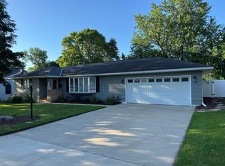 322 Glenn Rd, Albert Lea, MN 56007